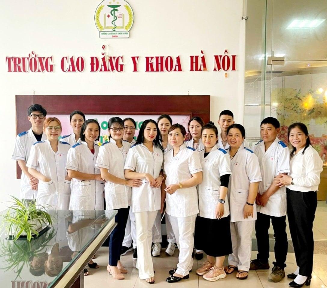 Tuyển sinh cao đẳng y dược năm 2022