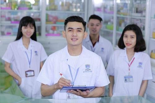 Học xong cao đẳng dược có được mở quầy thuốc